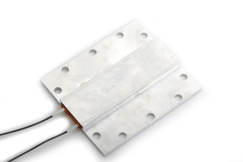 Flat mounting-plate heater